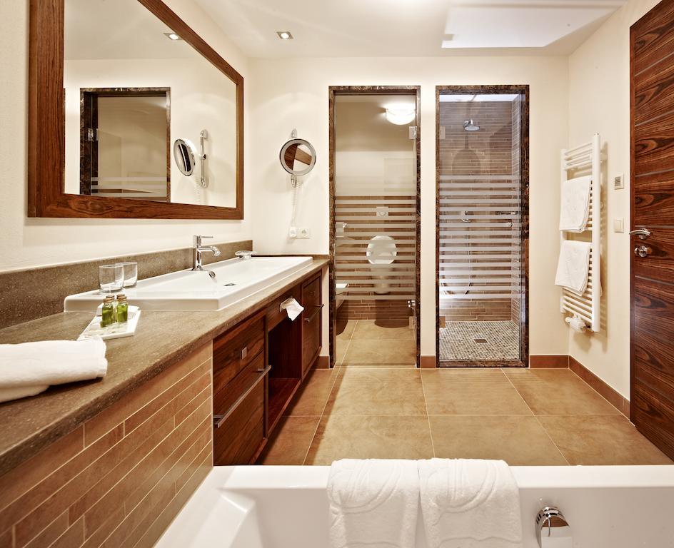 Hotel Berghof Crystal Spa & Sports Tux Εξωτερικό φωτογραφία